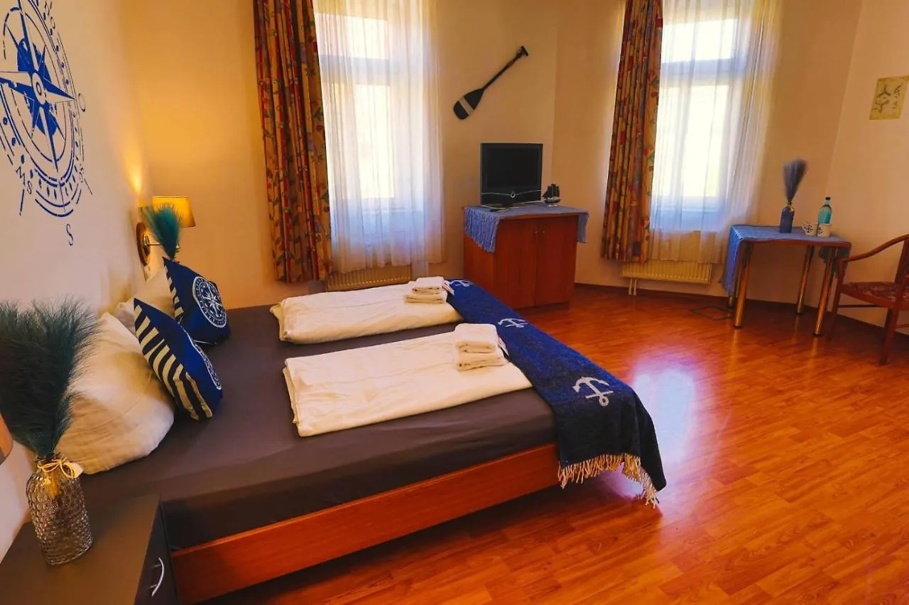 Ryde & Hyde Budget Hotel Dresden 0*,